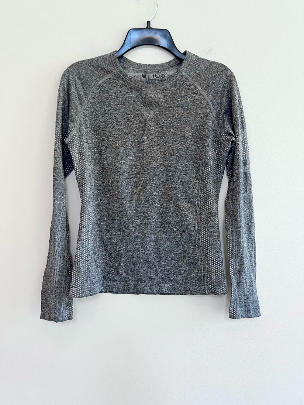 FIGS Salta Seamless Long-Sleeve Slim Fit Underscrub Grey (CUT #1388), Small